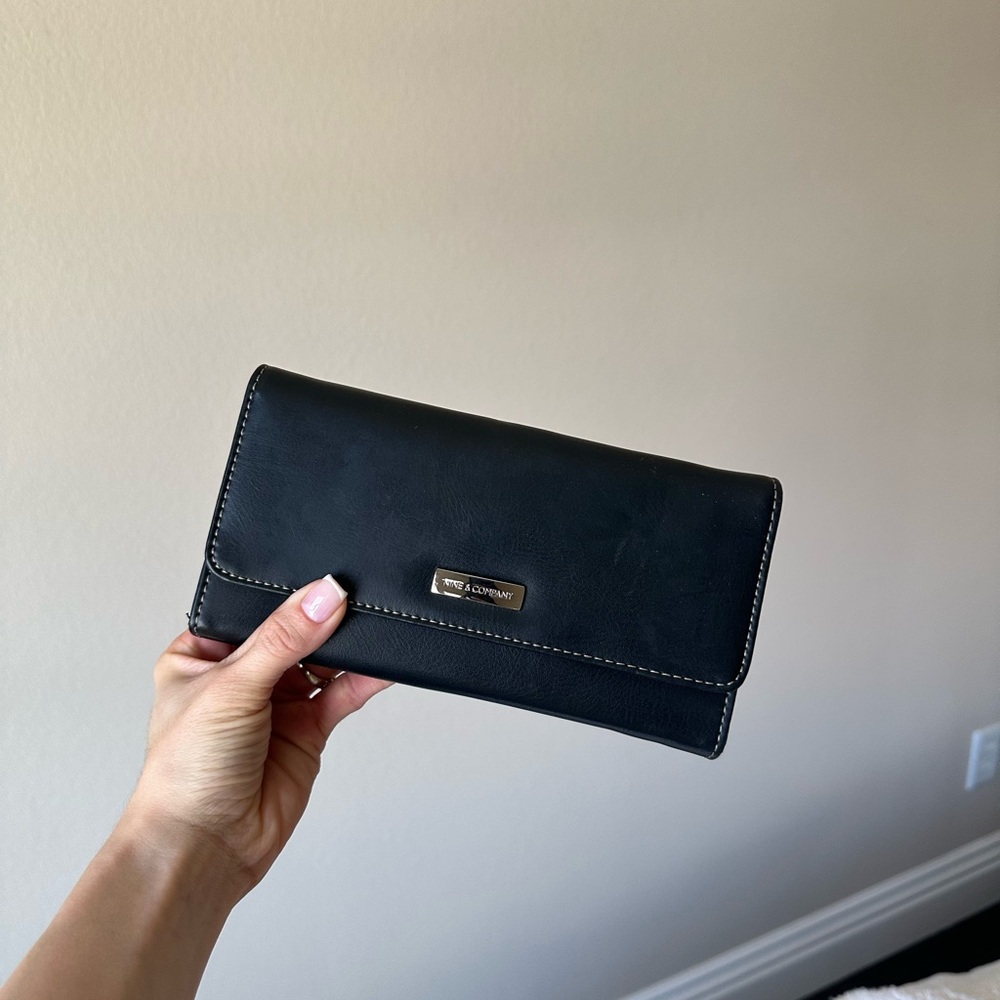 Vintage Nine West Wallet!
